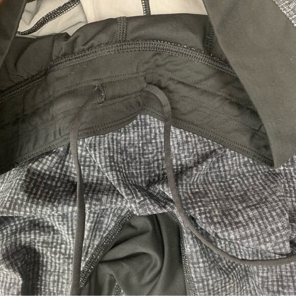 Lululemon mens size large The Short linerless gray black athletic gym workout - Picture 5 of 12